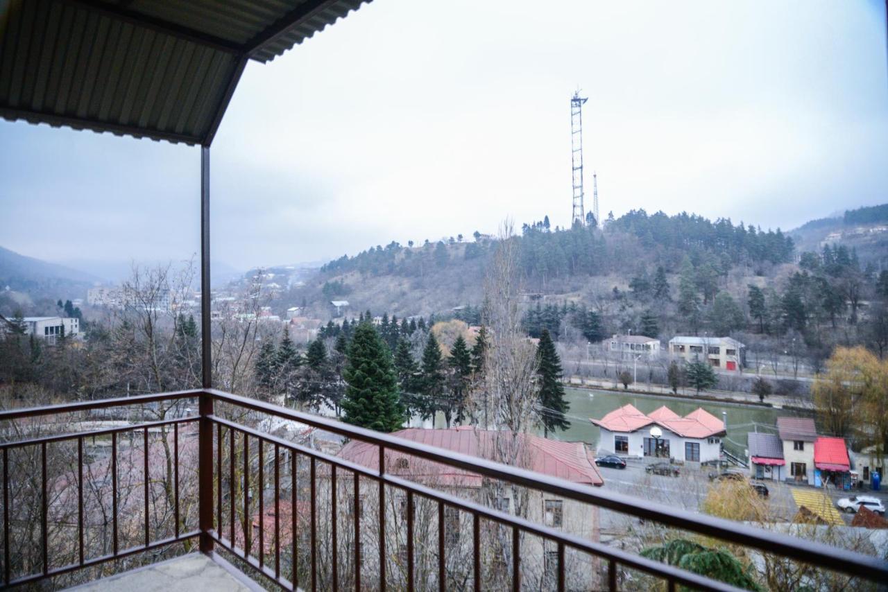 Paxlava Guesthouse & Restaurant Dilijan Exteriör bild